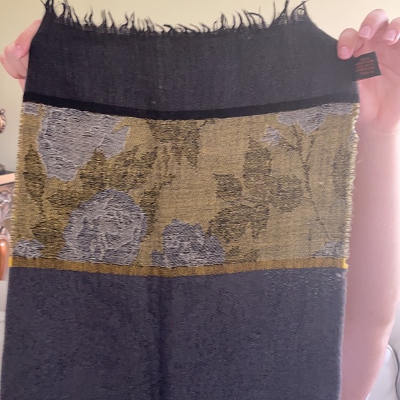 Ysl - Picture 12 of 12